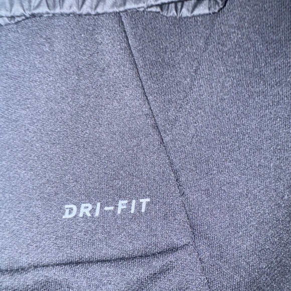 Nike | Men's Dri-Fit Jacket | Size XL - Picture 15 of 15